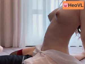 Làm tình bồ trung vú trắng tròn