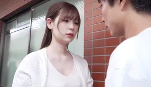 Người chồng tẻ nhạt, cô vợ nhận ra cậu thanh niên nhà kề bên tốt hơn